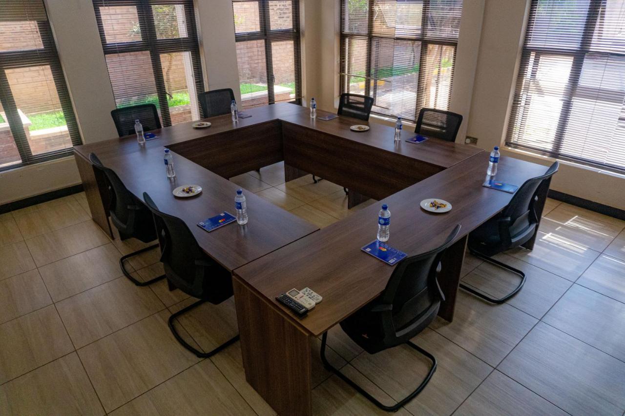 Legacy Suites Lilongwe Exterior photo
